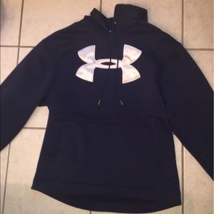 Under armour sweatshirt