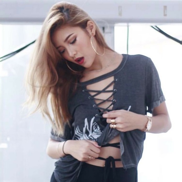 LEFT DRIVE LIKE THE WIND VINTAGE TEE💕 - Picture 2 of 4