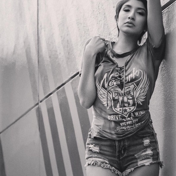 LEFT DRIVE LIKE THE WIND VINTAGE TEE💕 - Picture 4 of 4