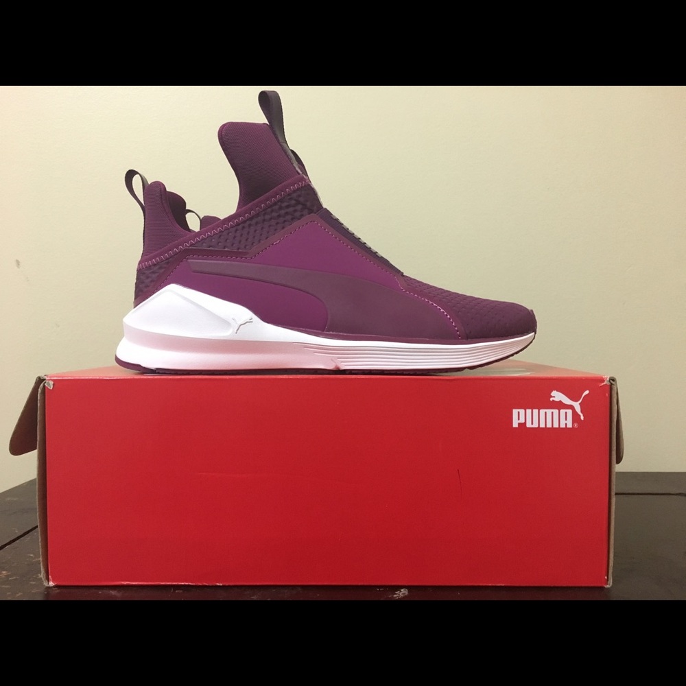Women's Sz 6.5 Pumas Fierce Quilted