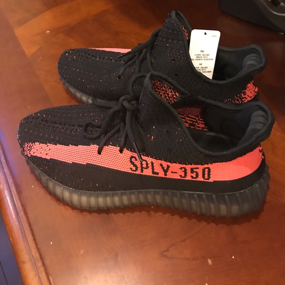 Yeezys boost 350 v2