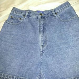 B E Blue Woman's Size 14 jean shorts