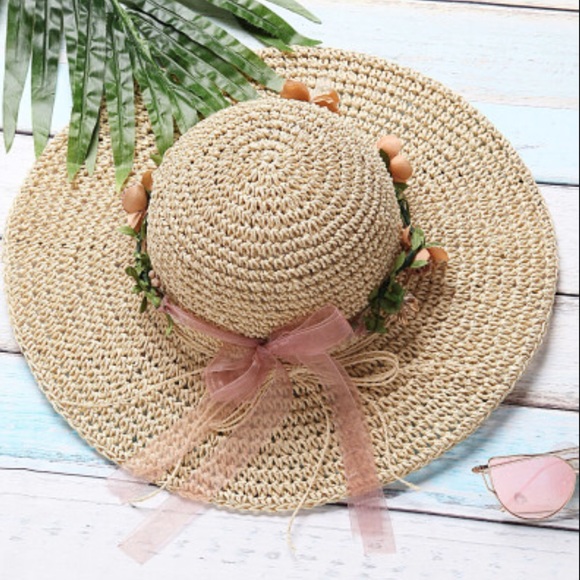 Straw hat with removable flower ring. Price firm - Picture 2 of 4