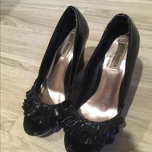 Steve Madden ruffle sandal-shiny patent leather.