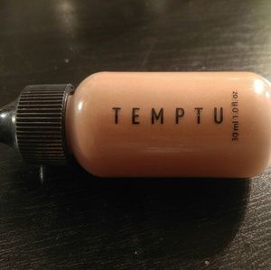 Temptu liquid shimmer bronzer