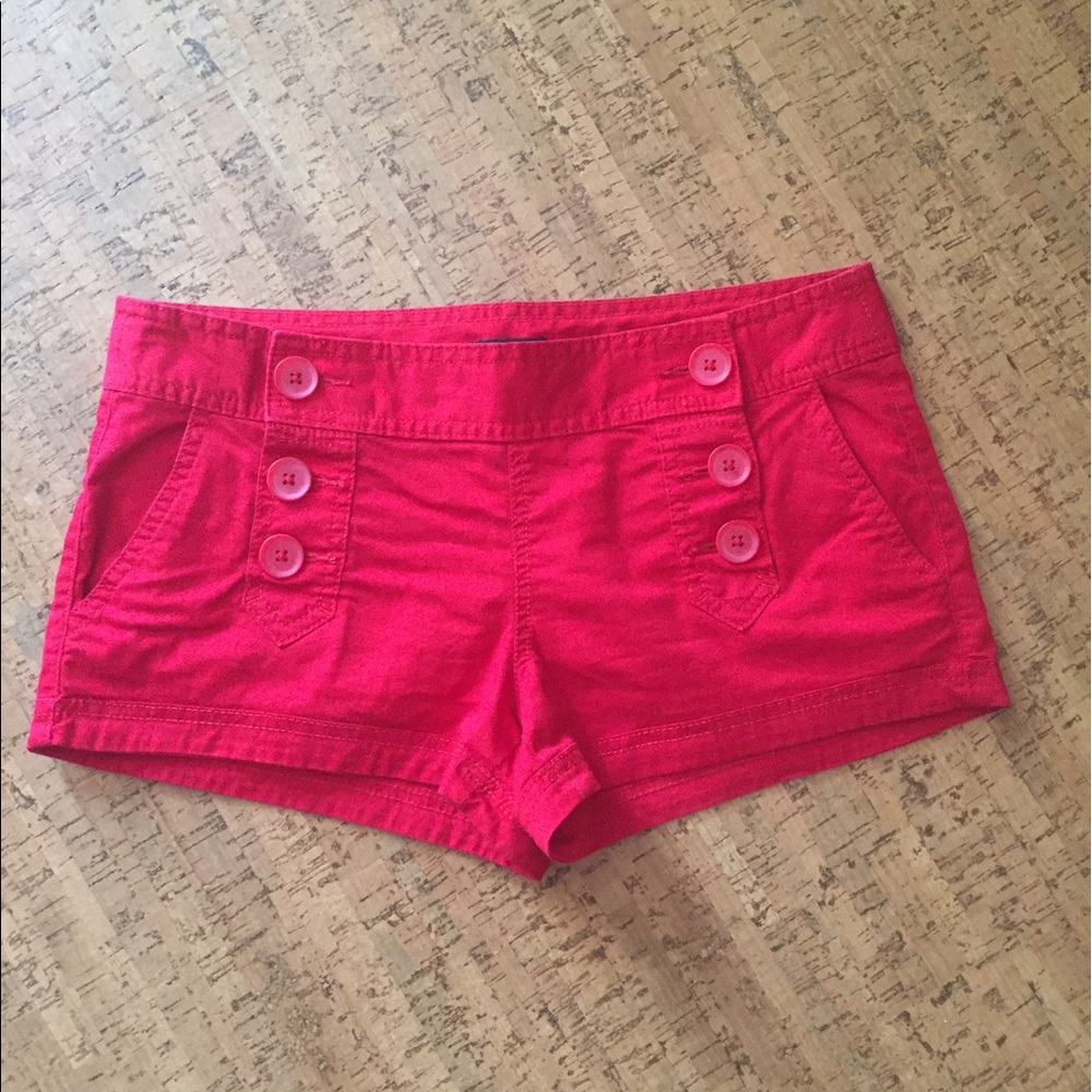 Express shorts with side buttons.
