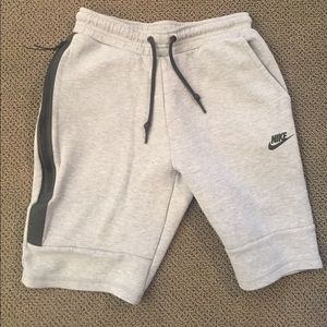 Nike sweatshorts grey color