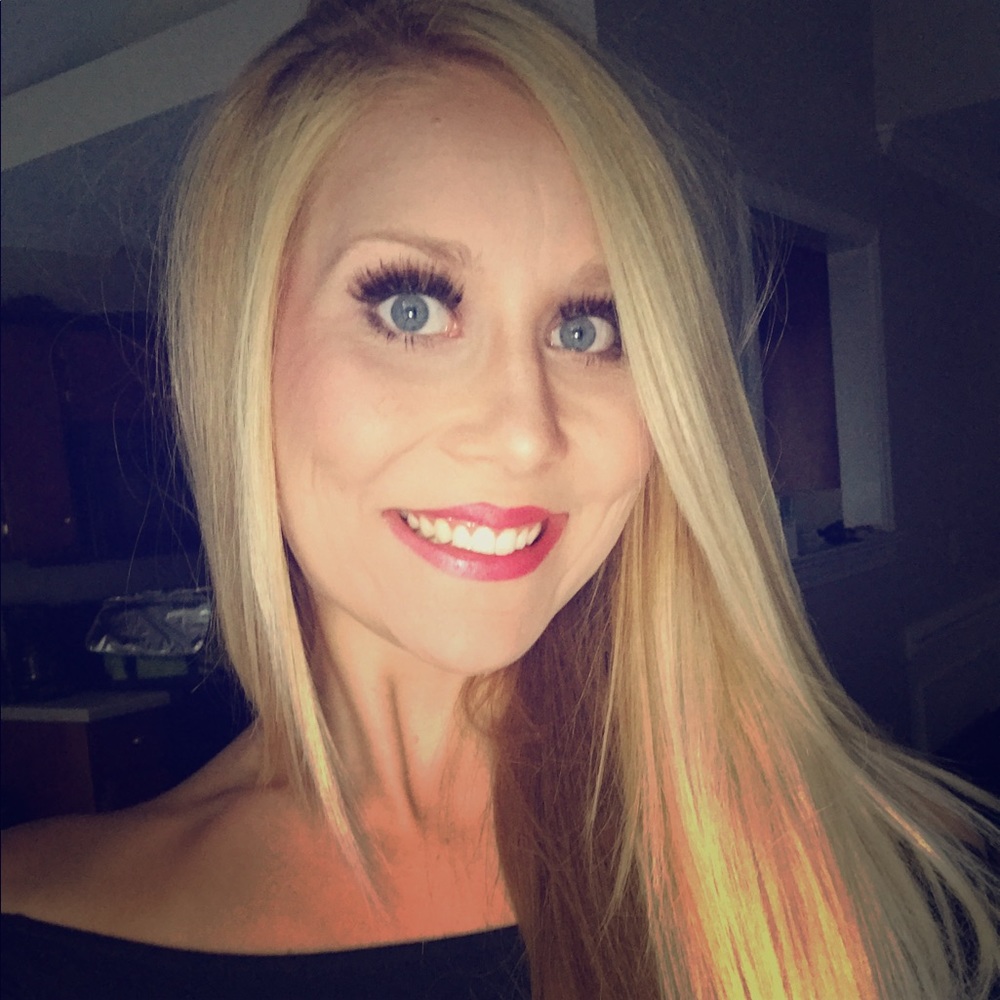 Meet your Posher, Ashley