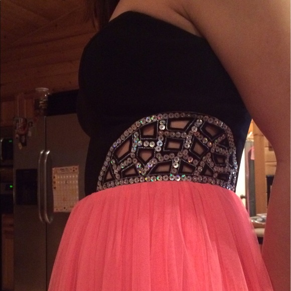 Prom dress - Picture 2 of 3