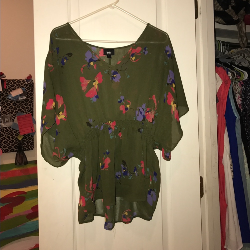 short sleeve floral blouse