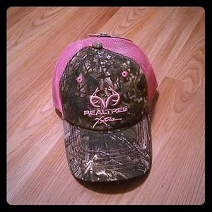 Woman's realtree hat