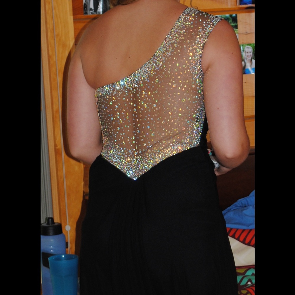 La Femme Gown - Picture 2 of 2