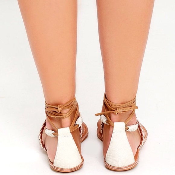 Dolce Vita Sandals - Picture 3 of 6