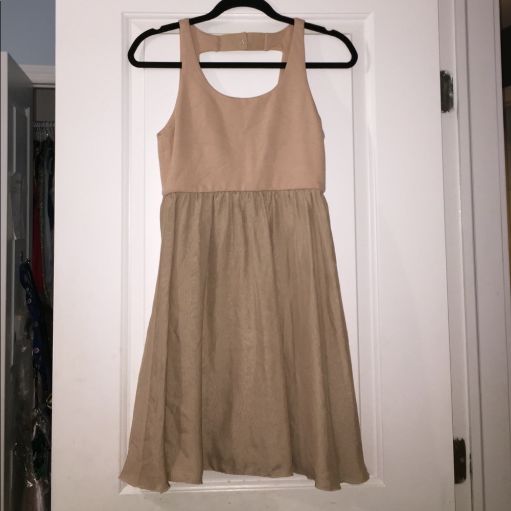 Alice + Olivia Toupe babydoll dress