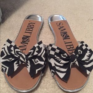 Sam and Libby bow sandals