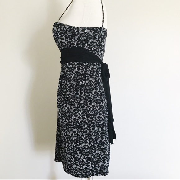 *PRICE DROP!* Lace-Print Stretch Dress w/Pockets - Picture 2 of 3