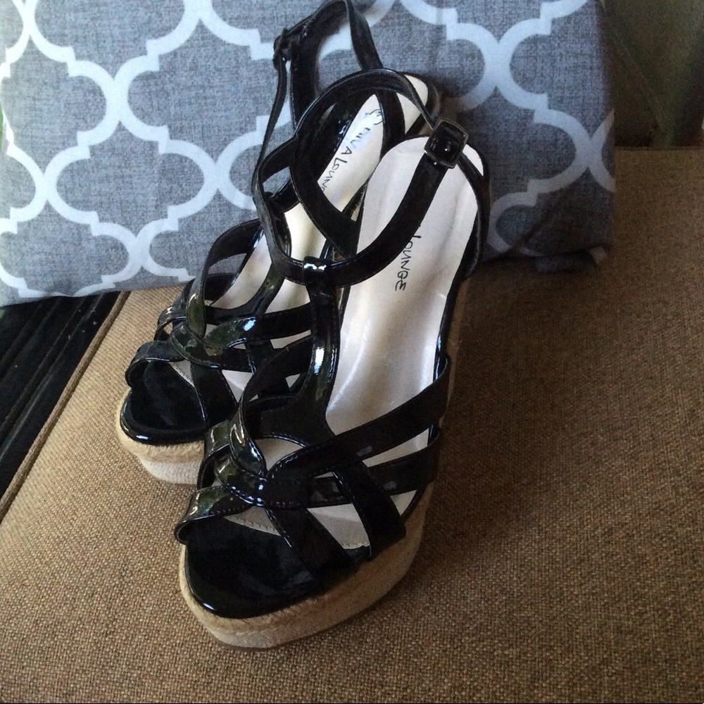 Diva Lounge Patent wedges Size 7