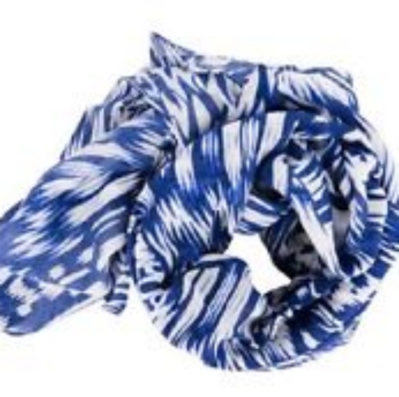 Michael Stars Batik Print Convertible Ruana - Picture 4 of 4