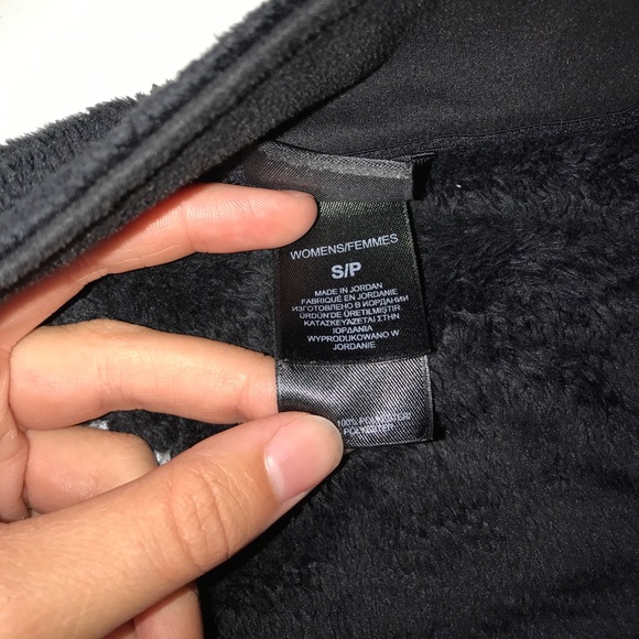 Barley Used Black Furry Women's North Face Zip Up - Picture 4 of 4