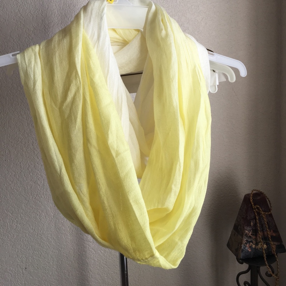 Anna & Ava Infinity scarf 🌼🌼🌼