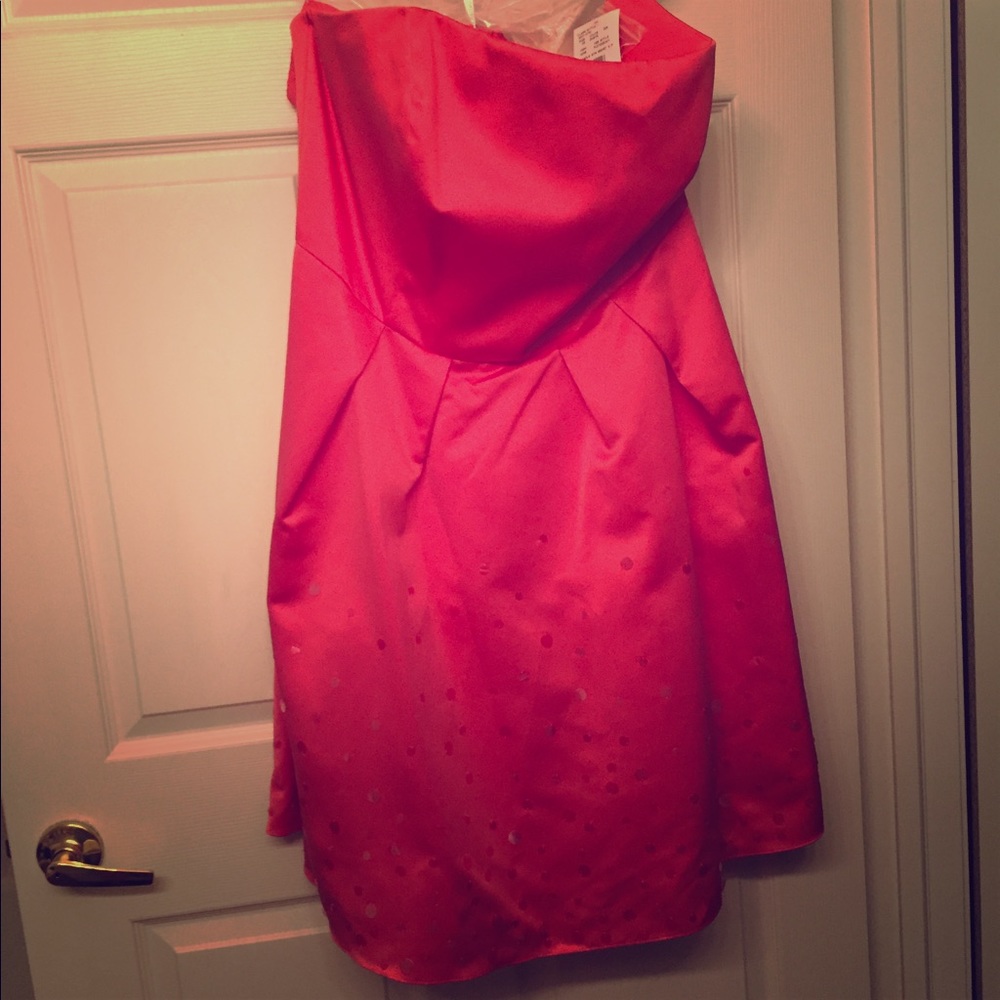 NWT Strapless Satin Knee Length Dress
