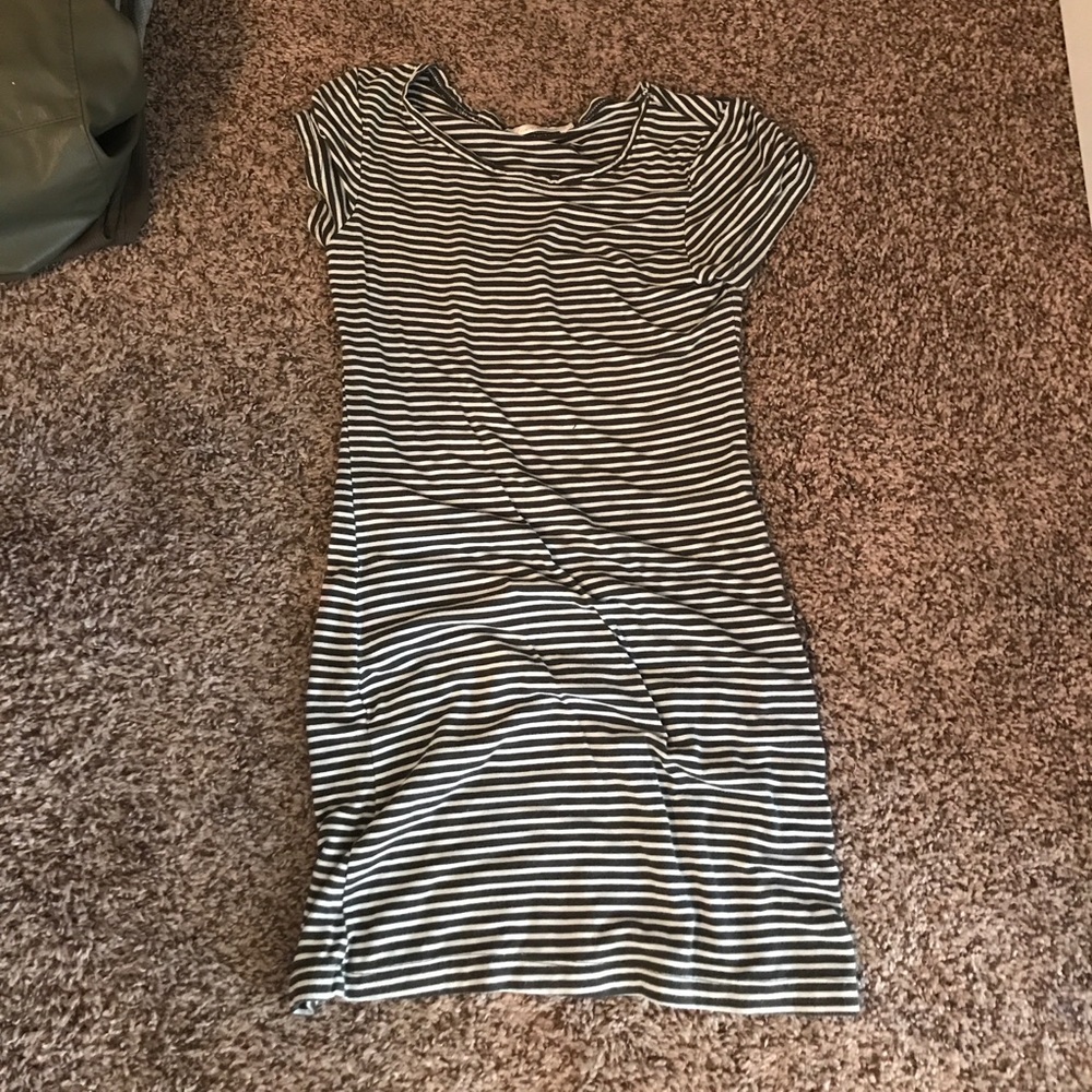 Green/white t shirt dress