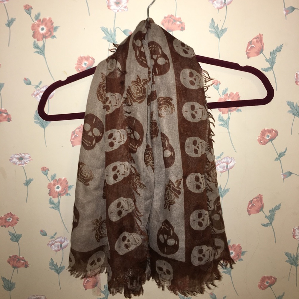 skull scarf