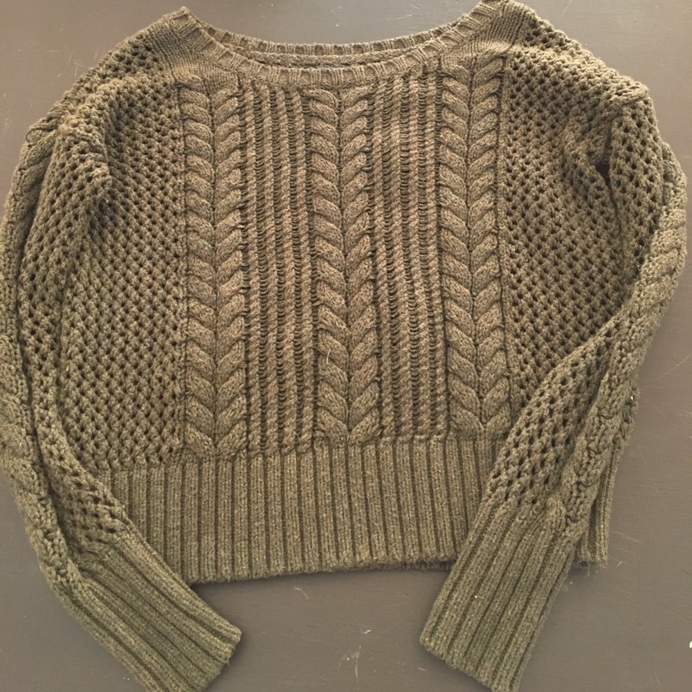 American Eagle sweater