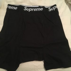 Supreme small black boxers