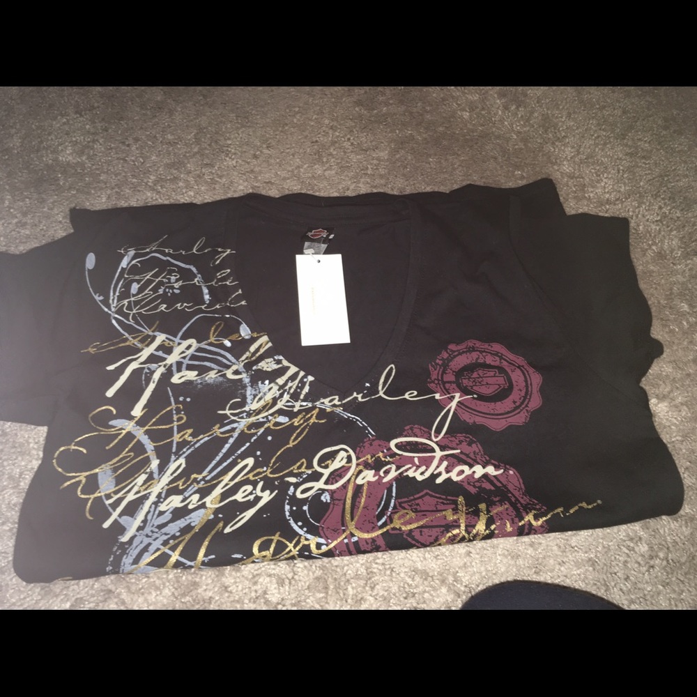 Short sleeve authentic Harley t shirt. V neck.