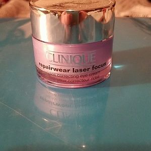 Clinique Repairwear Laser Focus