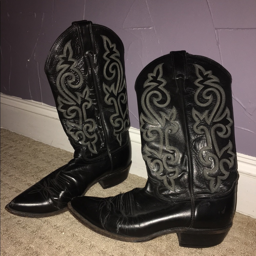 Black cowboy boots