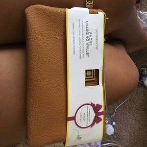 Liz Claiborne charging wallet