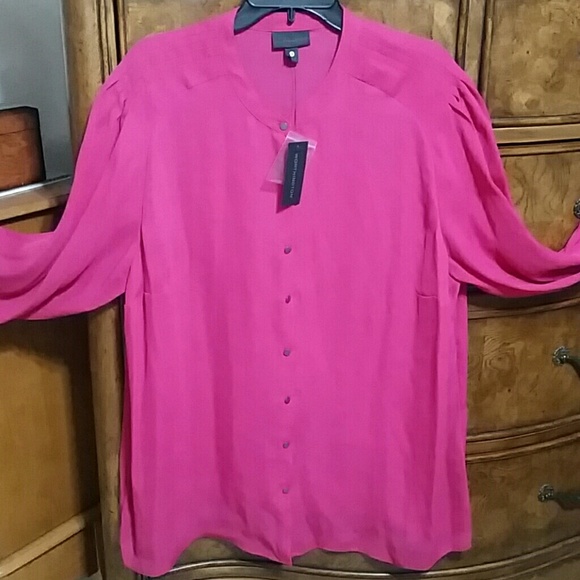 Blouse - Picture 2 of 3