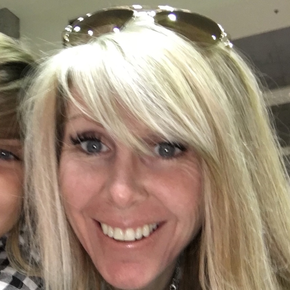 Meet your Posher, Andrea