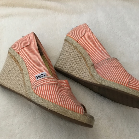 Toms brand wedge heels - Picture 3 of 6