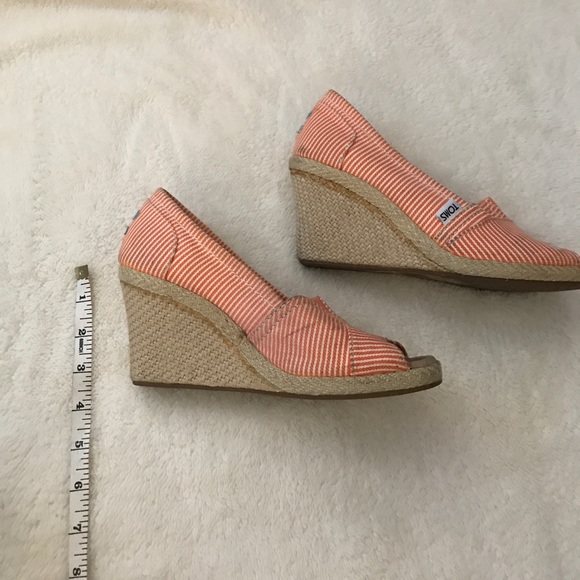 Toms brand wedge heels - Picture 5 of 6