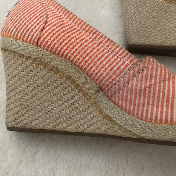 Toms brand wedge heels - Picture 6 of 6