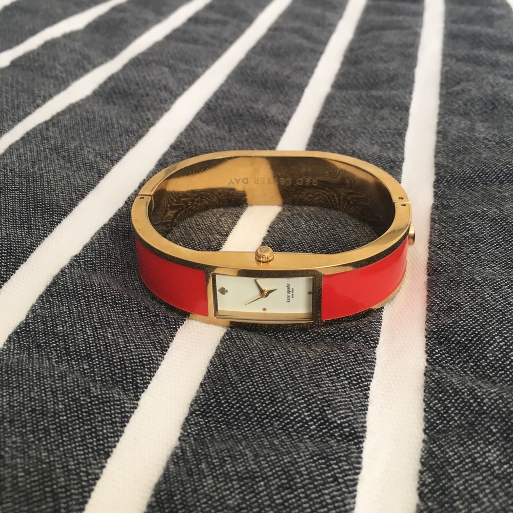 kate spade new york Carousel Bangle Watch (Red)
