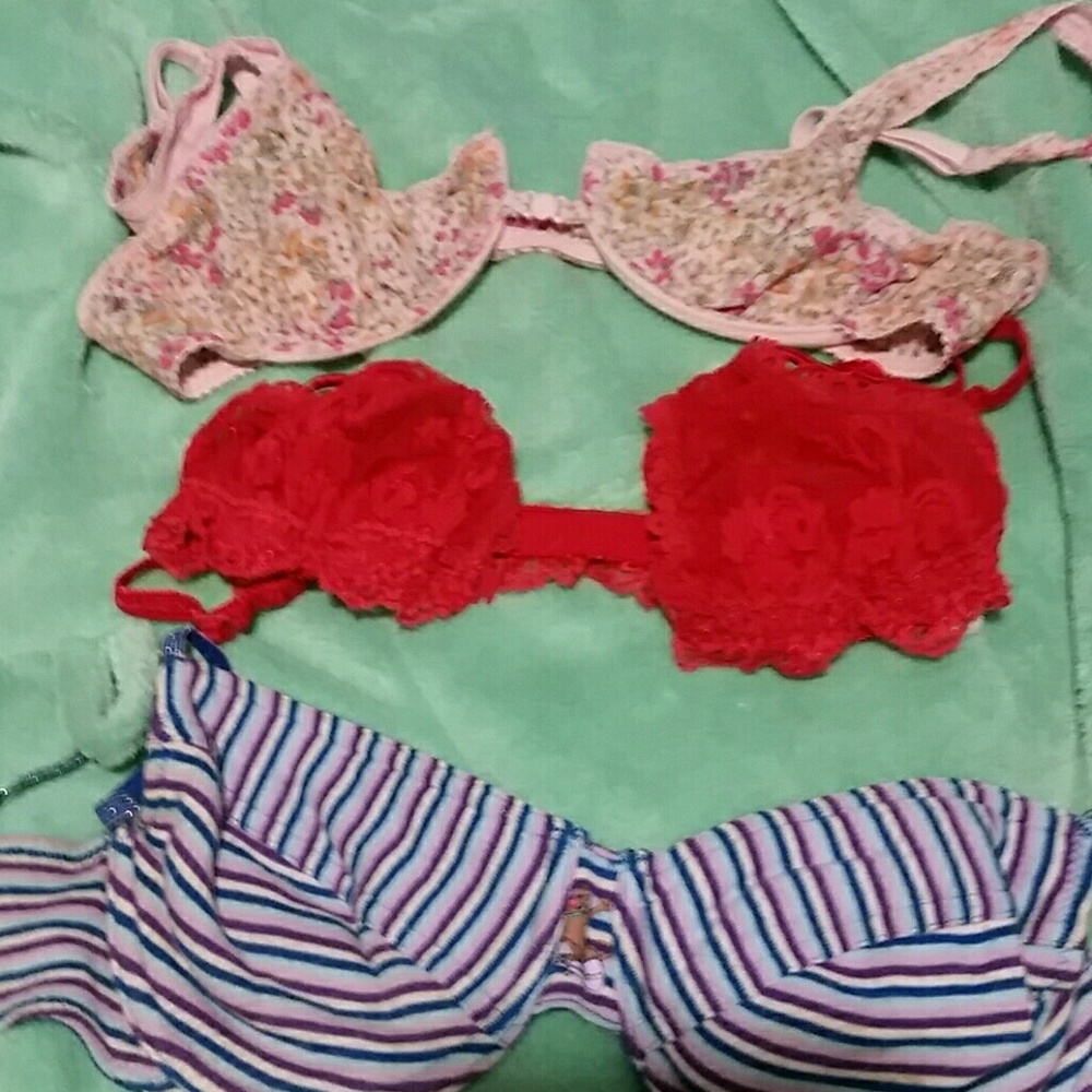 Bundle of 3, 34 bralettes, 2 underwire & one