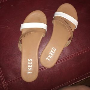 Tan and White TKEES Kat sandal