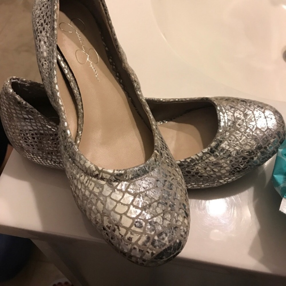 Jessica Simpson flats
