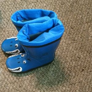 Children boots a little scuffed on the inner sides