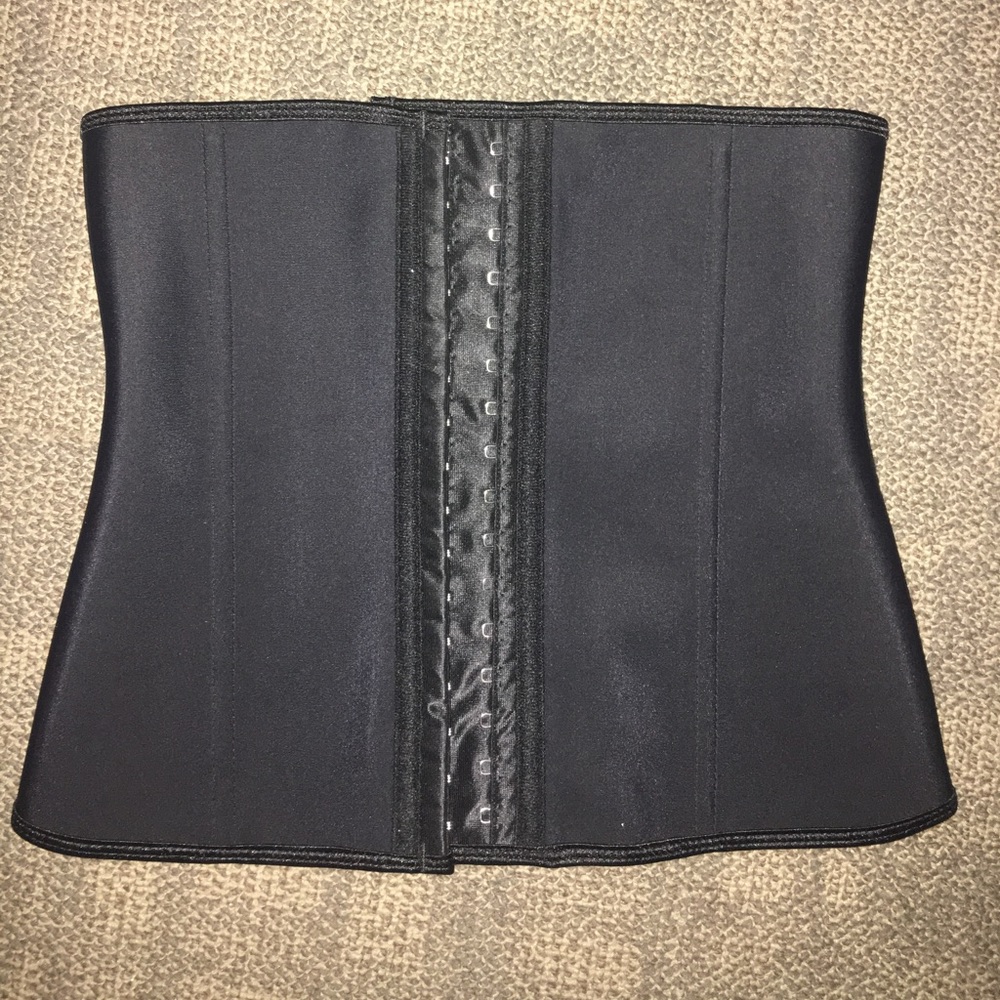 Black waist trainer corset!!!