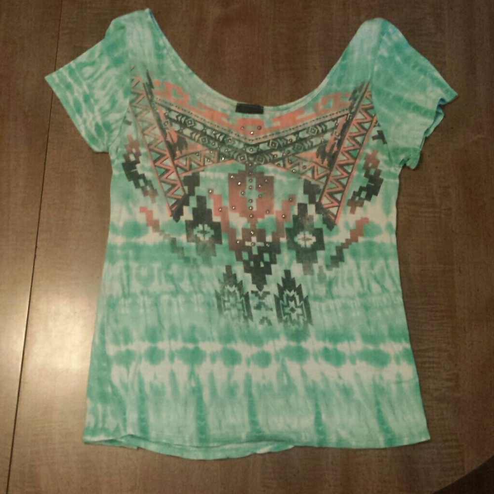 Daytrip top(PRICE DROP) need gone asap
