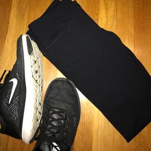 soft and stretchy athletic leggings!