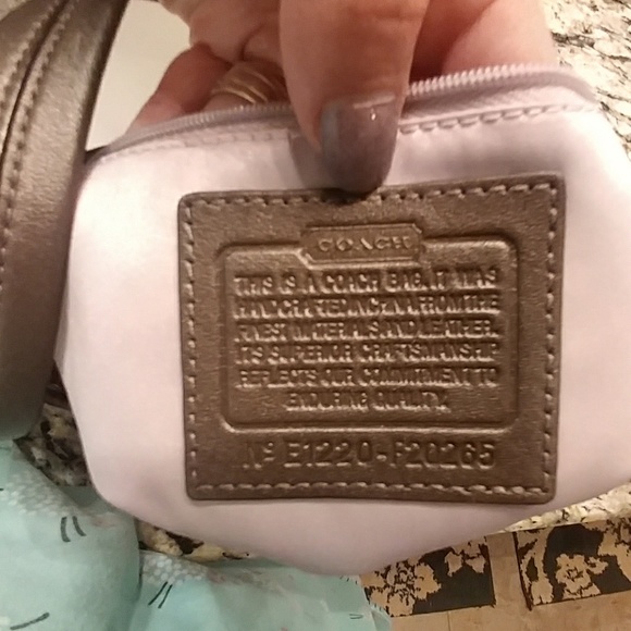 Coach logo purse - Picture 4 of 5