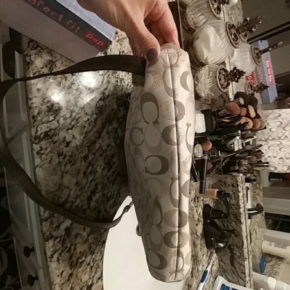 Coach logo purse - Picture 5 of 5