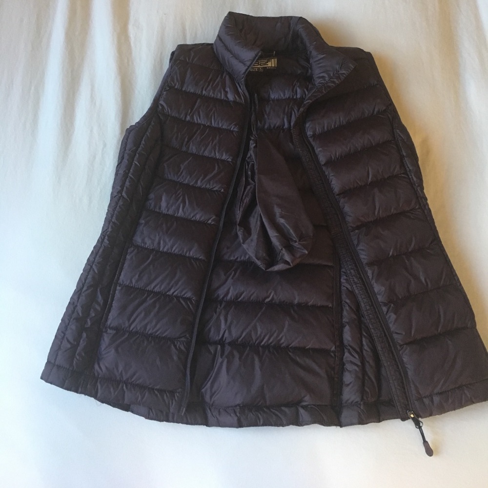 NWOT Weatherproof 32 degrees down purple vest