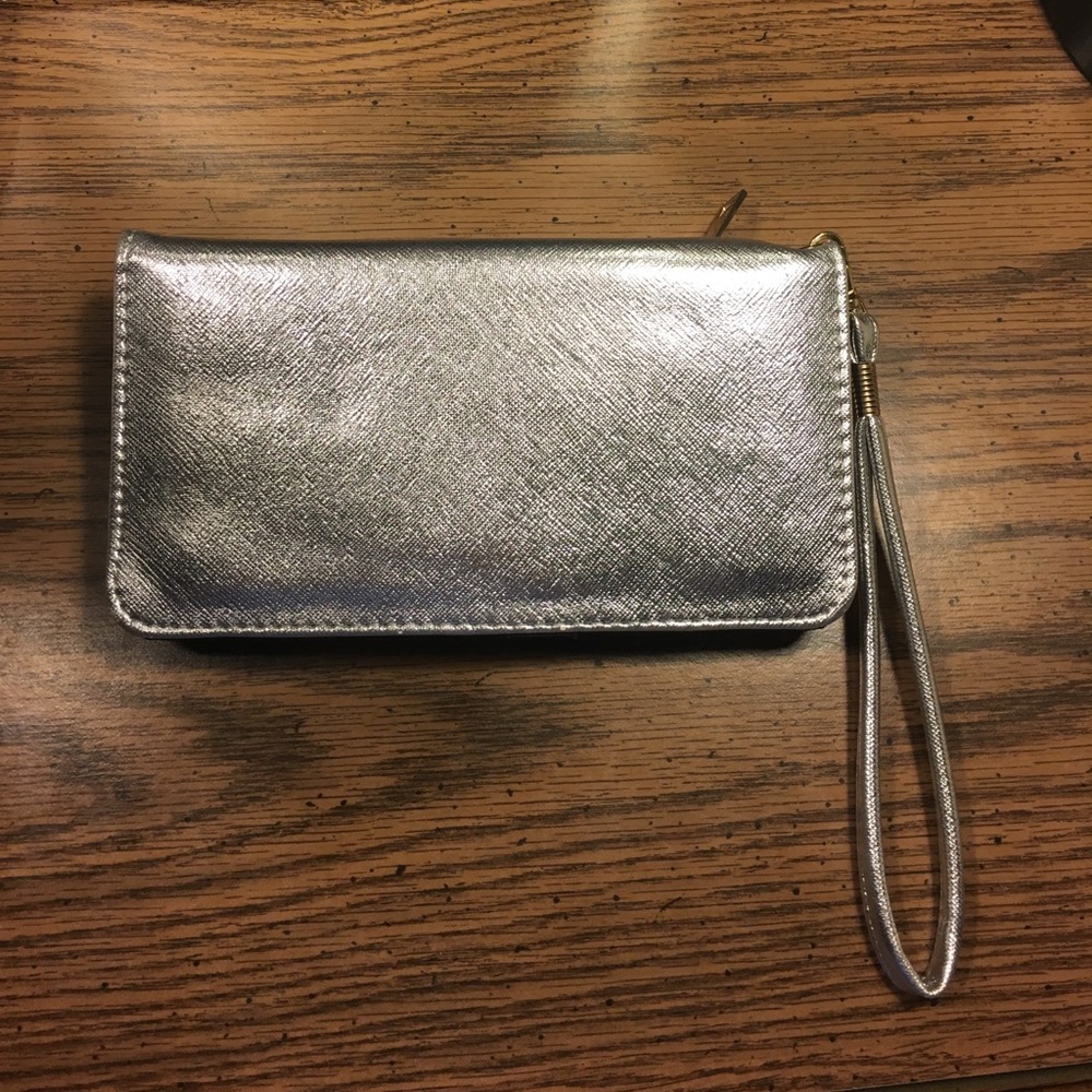 Large silver wristlet